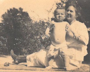 c.1920 E.Abbey Dozier Foy with Robert L. Foy Jr_age 1_website
